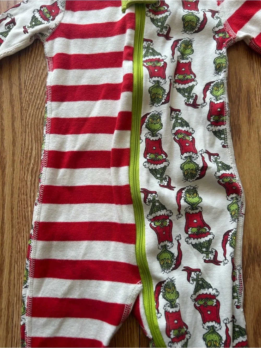 Hanna Andersson Toddler Grinch One Piece Pajamas Size 70/US6/12mos EUC